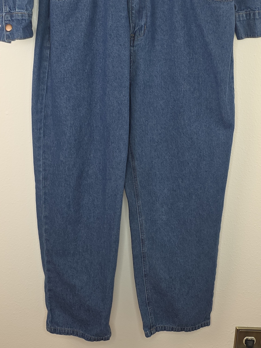 NWOT Miou Muse Classic Blue Denim Jean Jumpsuit With Snap Close Size Large - Picture 4 of 13